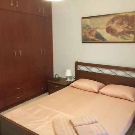 Isavrou Apartment Комотини Экстерьер фото