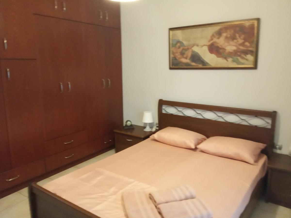 Isavrou Apartment Комотини Экстерьер фото